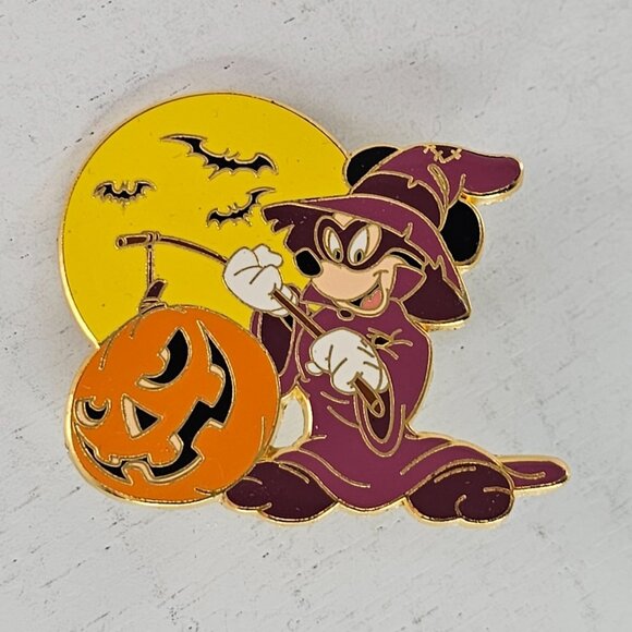 Disneyland Paris Halloween Wizard Mickey 2003 Limited Edition 1800 - Picture 1 of 6